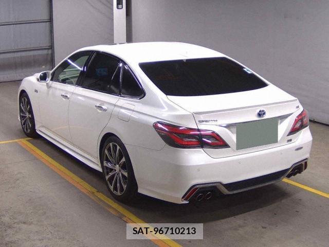 Toyota CROWN HYBRID 2018-07 7811043-5