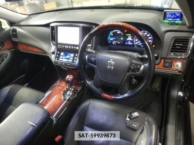 Toyota CROWN MAJESTA 2013-10 7796175-2