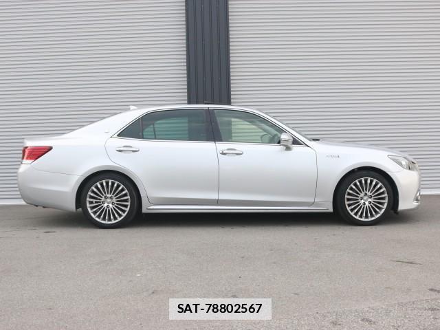 Toyota CROWN MAJESTA 2013-09 7796337-3