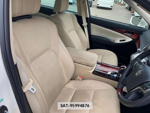Toyota CROWN MAJESTA 2013-10 7801197-12