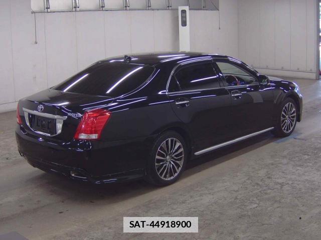 Toyota CROWN MAJESTA 2011-07 7801437-4