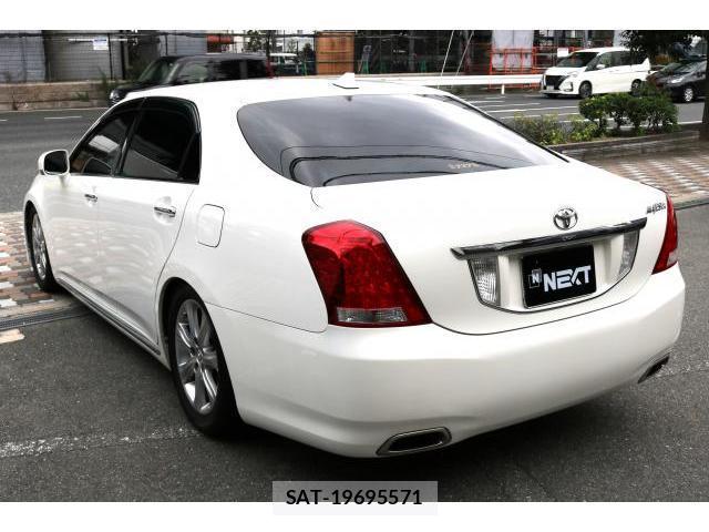 Toyota CROWN MAJESTA 2009-04 7804986-10