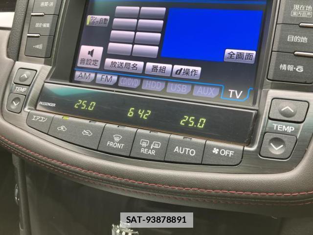 Toyota CROWN 2011-06 7793017-13