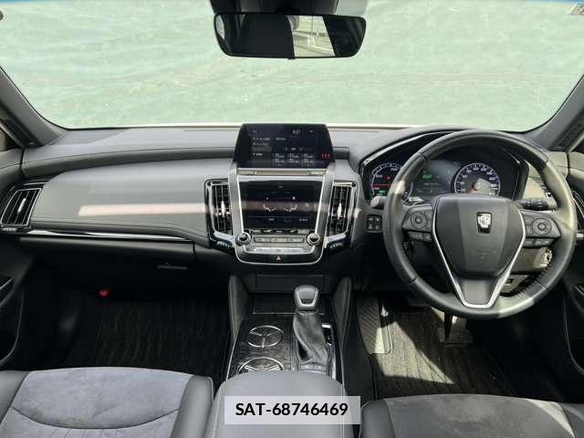 Toyota CROWN 2019-08 7793769-2