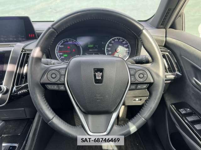 Toyota CROWN 2019-08 7793769-7