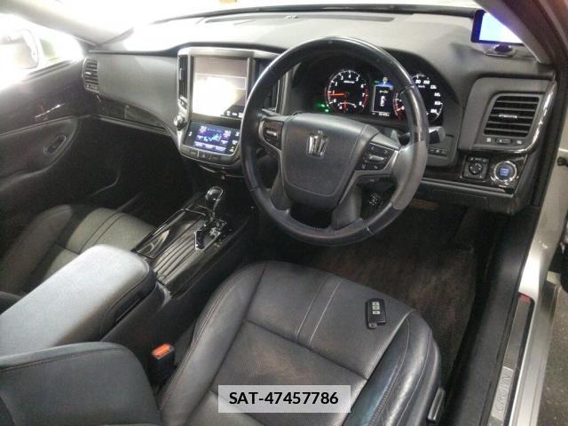 Toyota CROWN 2016-05 7795008-2