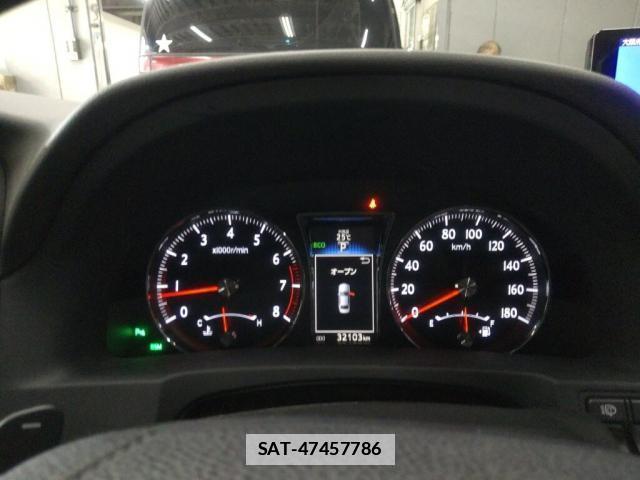 Toyota CROWN 2016-05 7795008-5
