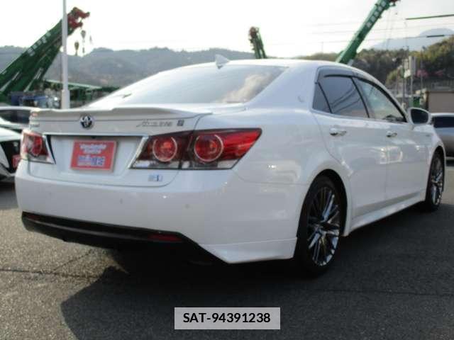 Toyota CROWN 2017-08 7795889-1
