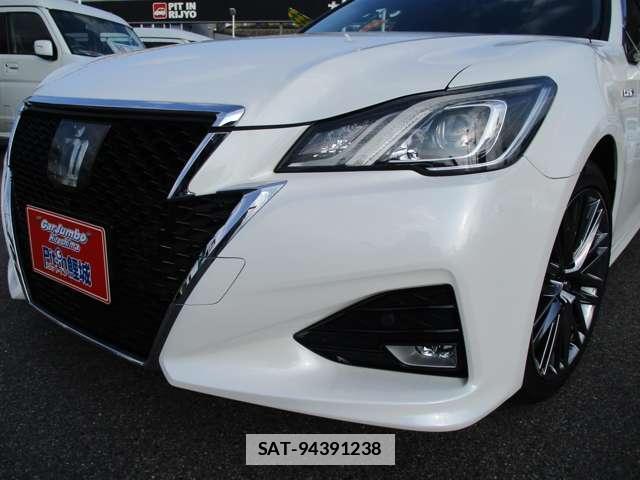 Toyota CROWN 2017-08 7795889-13