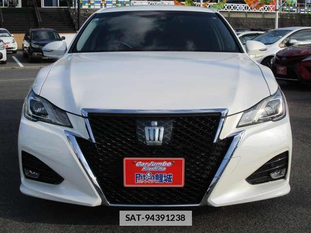 Toyota CROWN 2017-08 7795889-16