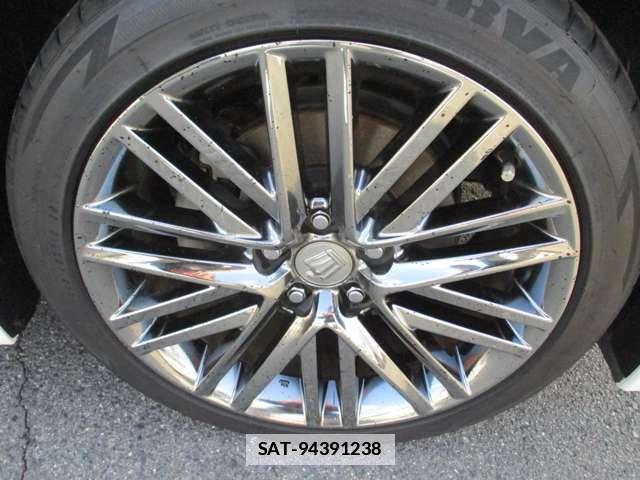 Toyota CROWN 2017-08 7795889-19