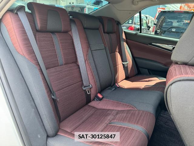 Toyota CROWN 2014-02 7796408-13