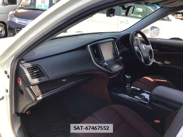 Toyota CROWN 2014-12 7797575-2