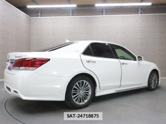 Toyota CROWN 2014-07 7797594-1