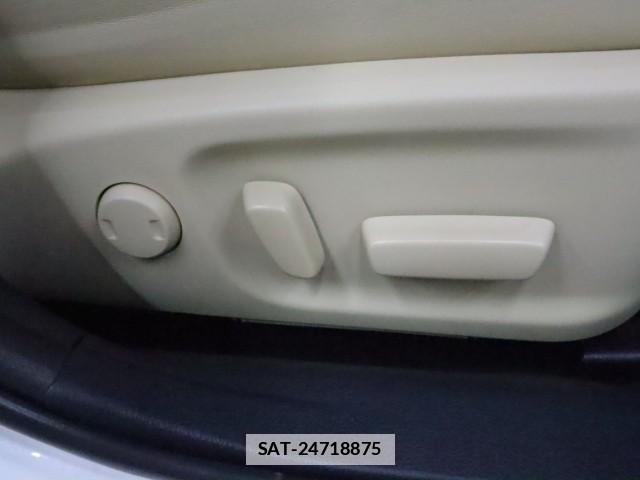 Toyota CROWN 2014-07 7797594-7