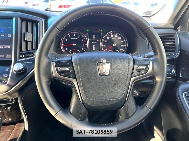 Toyota CROWN 2016-11 7799540-10