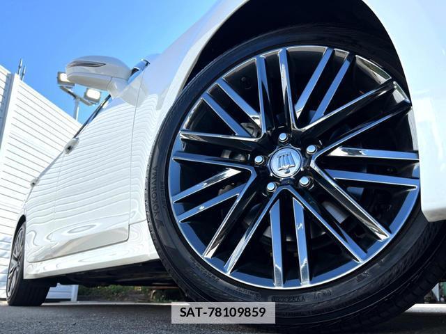 Toyota CROWN 2016-11 7799540-12