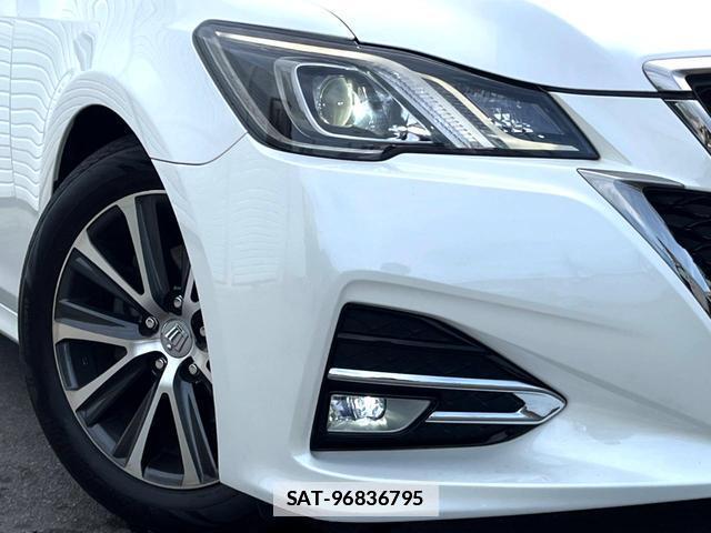Toyota CROWN 2016-09 7799548-13