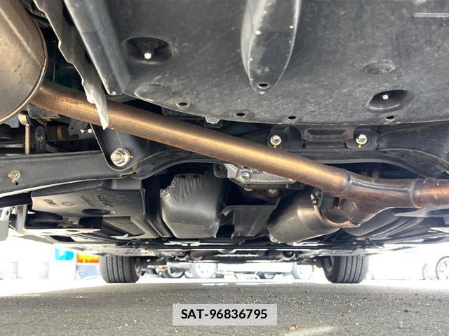 Toyota CROWN 2016-09 7799548-18