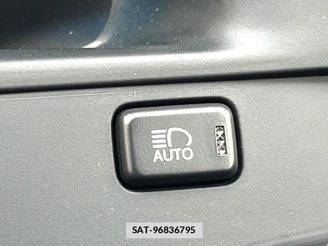 Toyota CROWN 2016-09 7799548-7