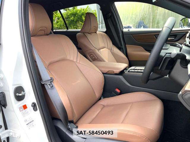 Toyota CROWN 2024-09 7799549-11
