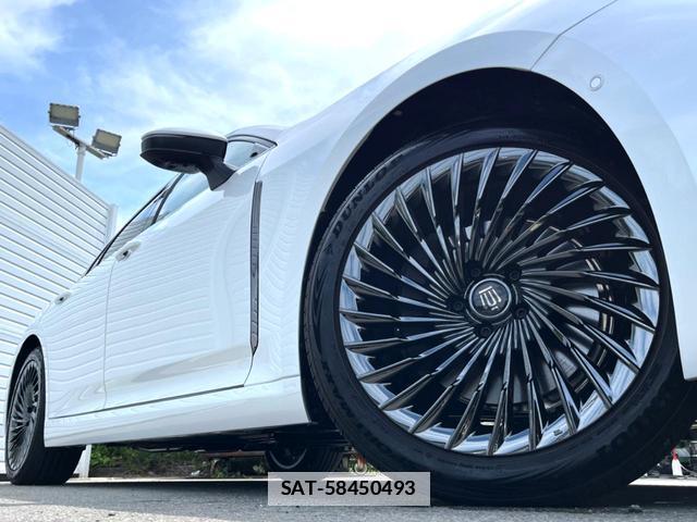 Toyota CROWN 2024-09 7799549-17