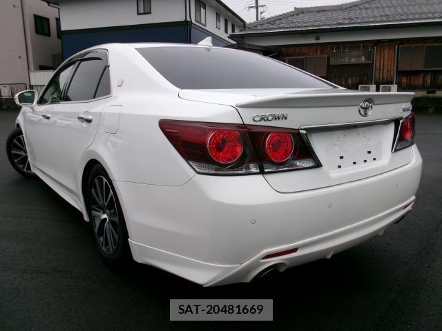 Toyota CROWN 2016-09 7800514-1