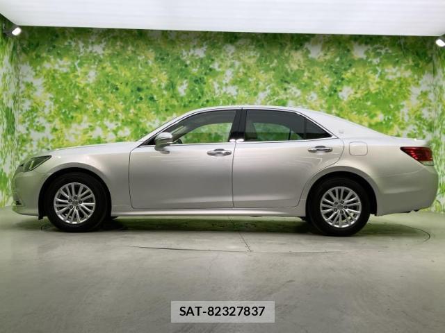 Toyota CROWN 2017-01 7800838-1