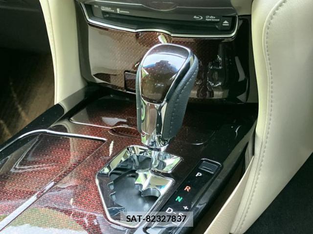 Toyota CROWN 2017-01 7800838-16