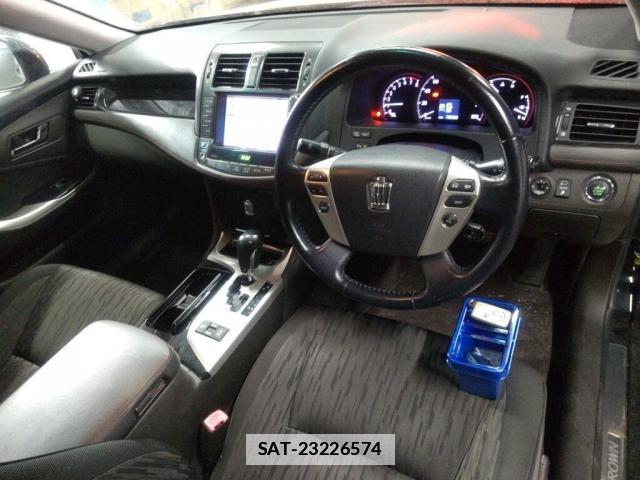Toyota CROWN 2011-05 7801427-2