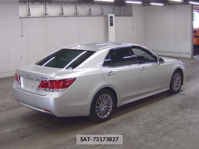 Toyota CROWN 2017-03 7801487-4