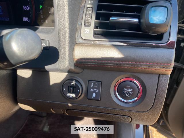 Toyota CROWN 2012-02 7802966-13