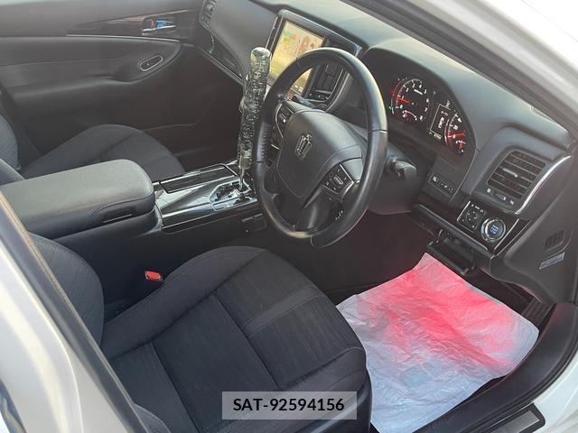 Toyota CROWN 2016-06 7803696-13