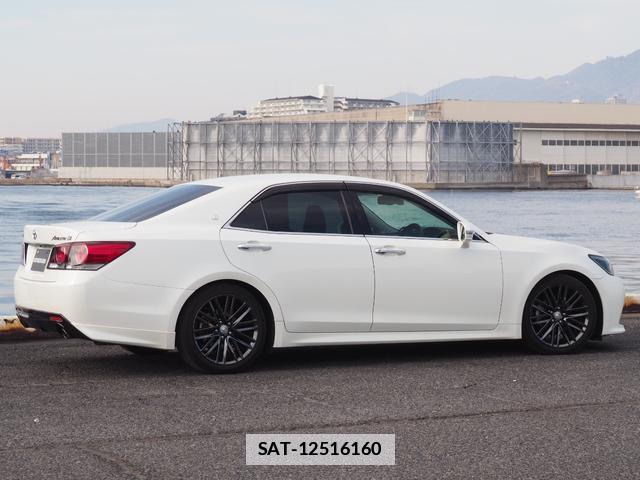 Toyota CROWN 2016-08 7805037-1