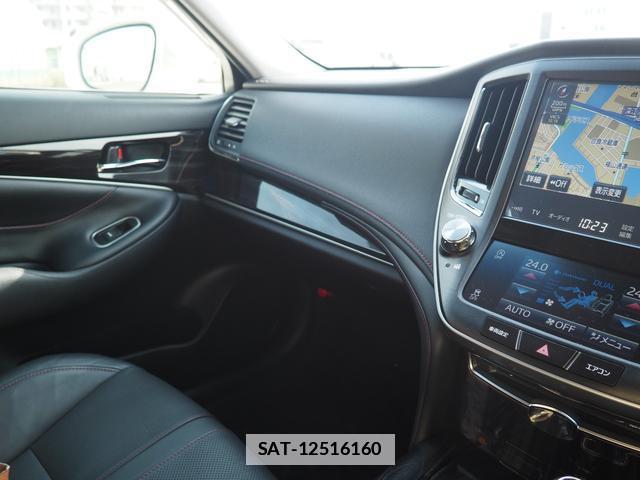 Toyota CROWN 2016-08 7805037-14