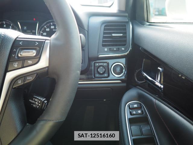 Toyota CROWN 2016-08 7805037-17