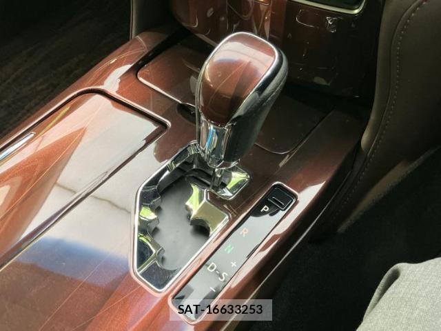 Toyota CROWN 2015-07 7806922-17