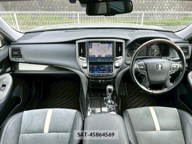 Toyota CROWN 2016-11 7808307-1
