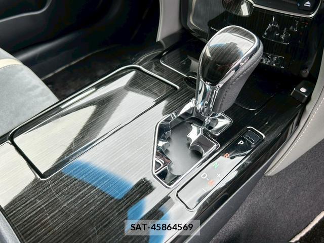 Toyota CROWN 2016-11 7808307-16