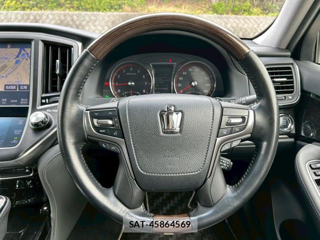 Toyota CROWN 2016-11 7808307-9