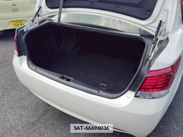Toyota CROWN 2013-04 7808595-11