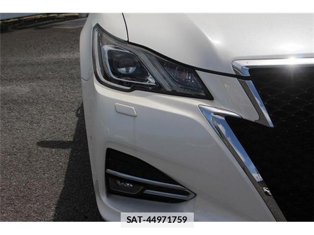 Toyota CROWN 2016-02 7808832-15