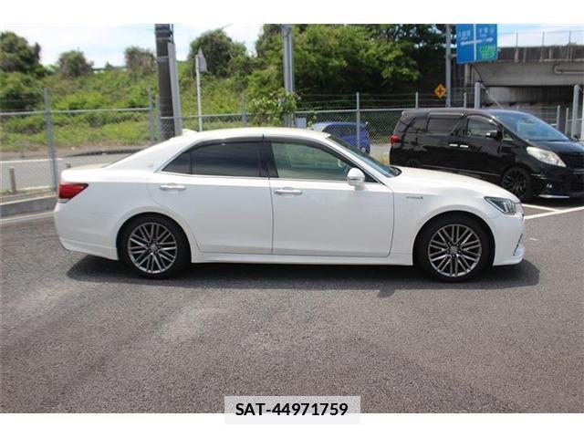 Toyota CROWN 2016-02 7808832-8