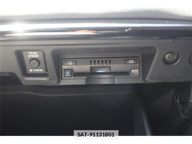 Toyota CROWN 2019-04 7808833-4