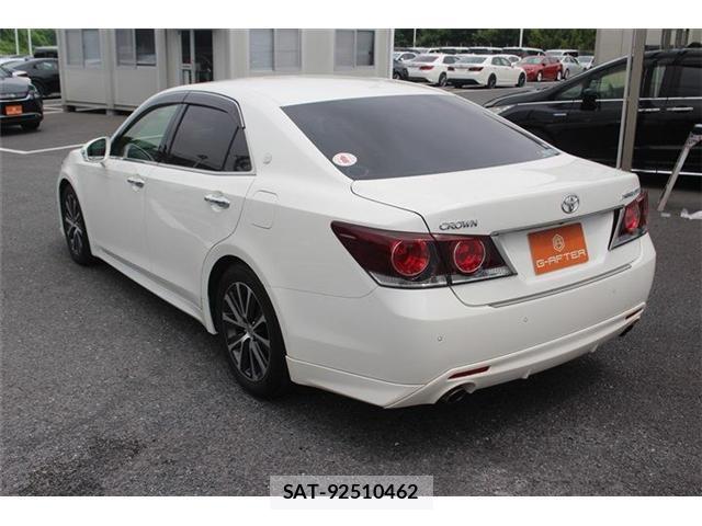 Toyota CROWN 2017-03 7808850-11