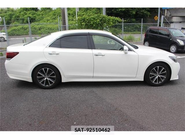 Toyota CROWN 2017-03 7808850-8