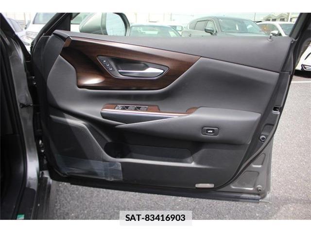 Toyota CROWN 2022-02 7809341-16