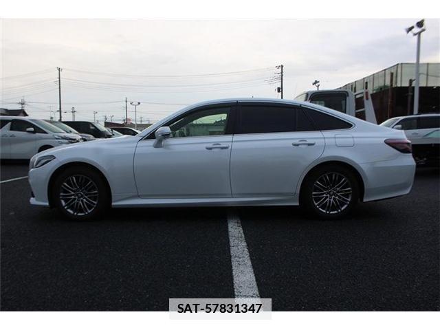 Toyota CROWN 2021-04 7809355-7