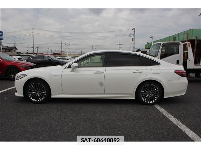 Toyota CROWN 2018-09 7809364-10