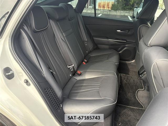 Toyota CROWN 2019-01 7809396-14